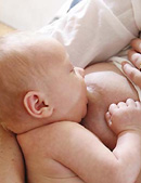 Yli kuusi kuukautta jatkunut yksinomainen rintaruokinta ei suojaa lasta allergialta – kenties jopa päinvastoin 
